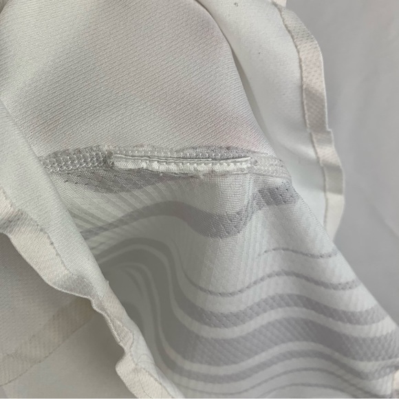 Nike Fit Dry White Sleeveless Workout Tank Top - Picture 6 of 14